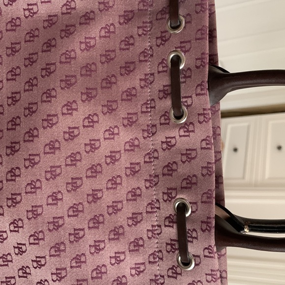 Dooney& Bourke monogram wine satchel with shoulder strap. Never carried - Picture 6 of 7